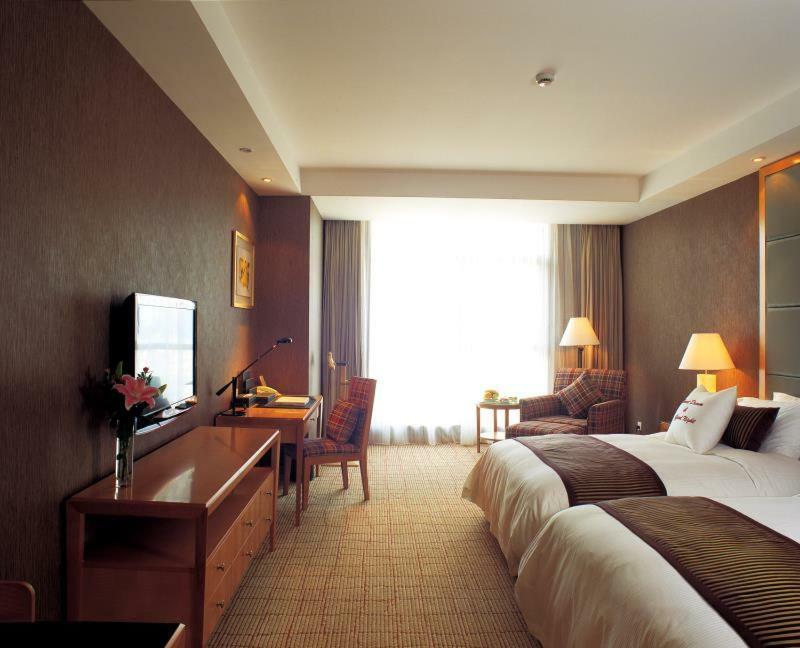 Central International Hotel Shanghai Exteriör bild